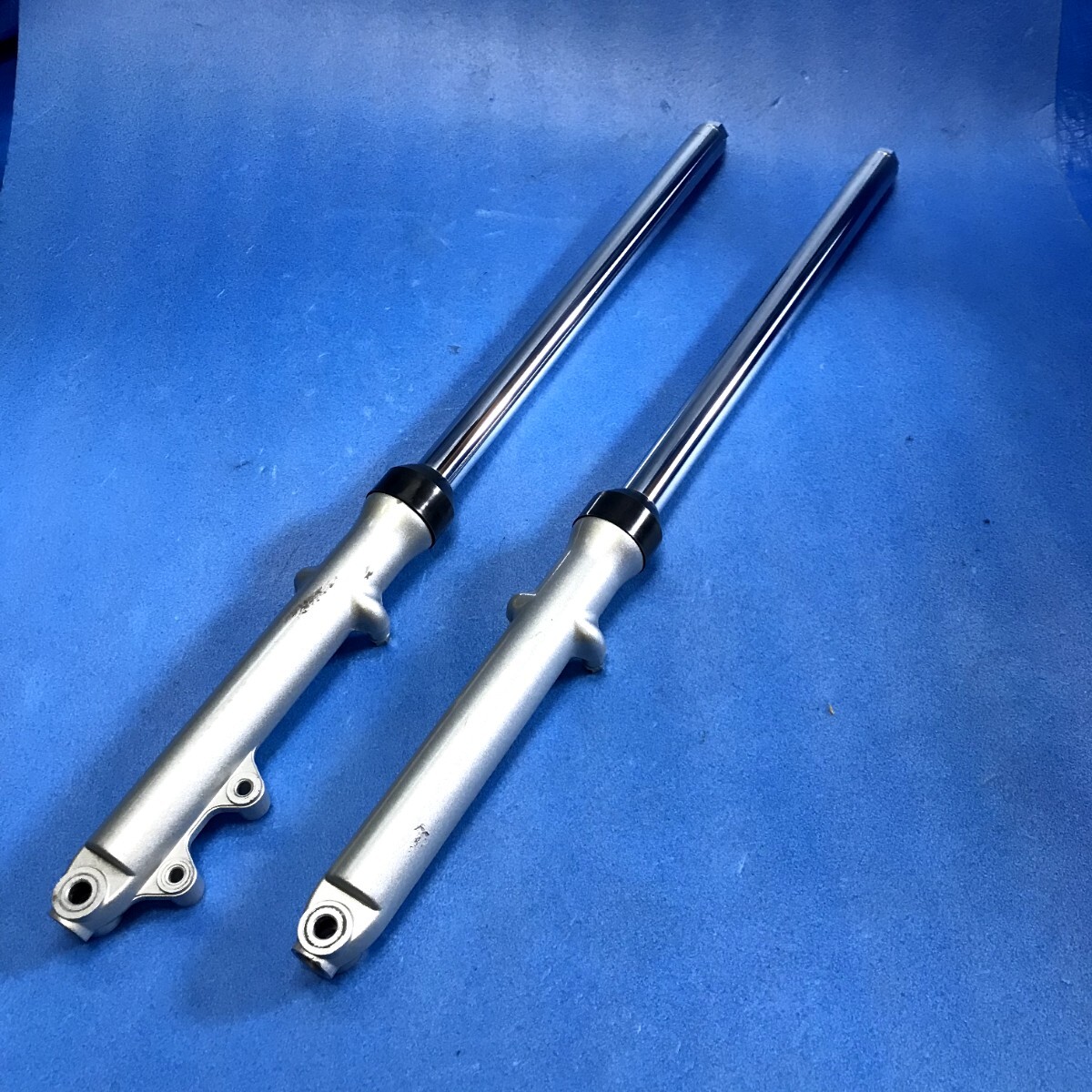 スズキ GN125H Φ32フロントフォーク LC6PC 32mm フロント足回り インナーチューブ アウターチューブ Fフォーク サスペンション拍卖