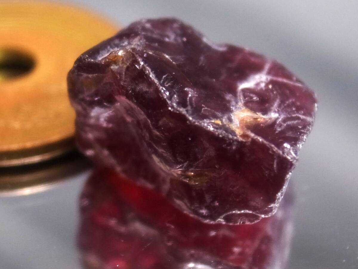 19.23ct 新品・天然ロードライトガーネット原石 マダガスカル産拍卖