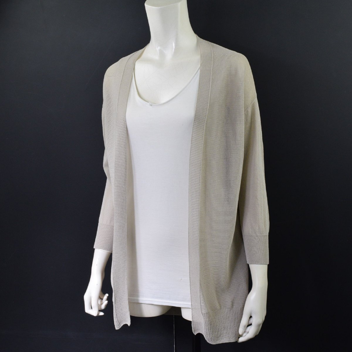 1340-25P0233★インディヴィ INDIVI 美品★薄手 軽量 ペーパーヤーン 着流しカーディガン 05 ベージュ ボタンレス拍卖