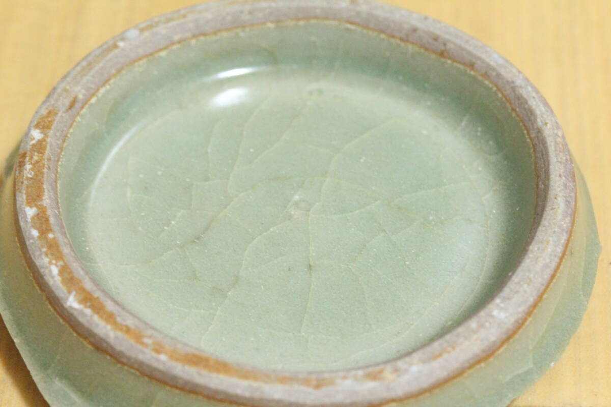 希少青磁陶片 古董品 古美術 残欠 陶片骨董 旧家蔵出買い出し唐物 中国古玩 元明時期 永楽宣徳 処州龍泉窯官窯高台底足 時代物古美術品 拍卖