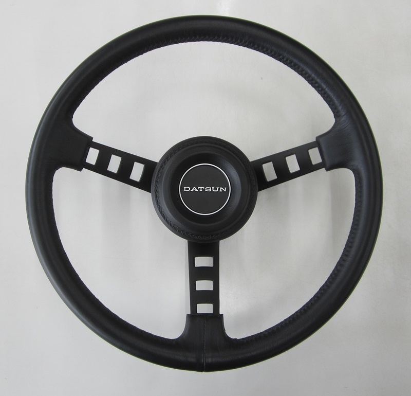 ダットサンコンペ ハンドル DATSUN ダットサン ホーンパット 付き ハコスカ ケンメリ S30Z ローレル マッハ チェックマン 拍卖