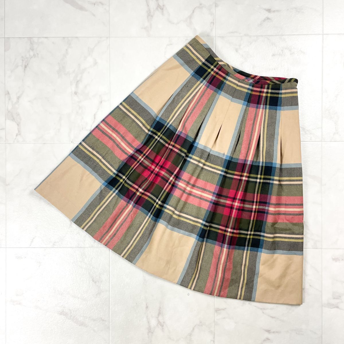 Yorkland ヨークランド ウール100% チェック柄プリーツフレアスカートミモレ丈 裏地付き ベージュ系 サイズ9*GD893拍卖