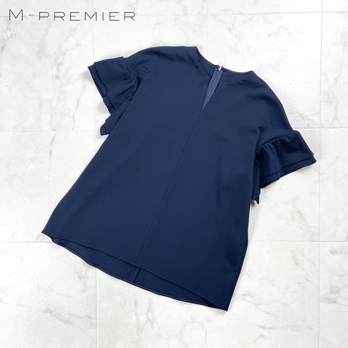美品 M-premier BLACK エムプルミエブラック キーネックフリル袖ポンチブラウス トップス レディース ネイビー 紺 サイズ36*GD943拍卖