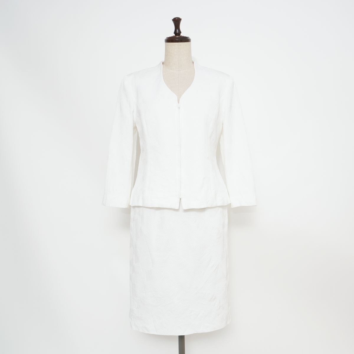 美品 jun ashida ジュンアシダ セットアップスカートスーツ ノーカラージップ タイトスカート レディース ホワイト 白 サイズ9*GD1012拍卖