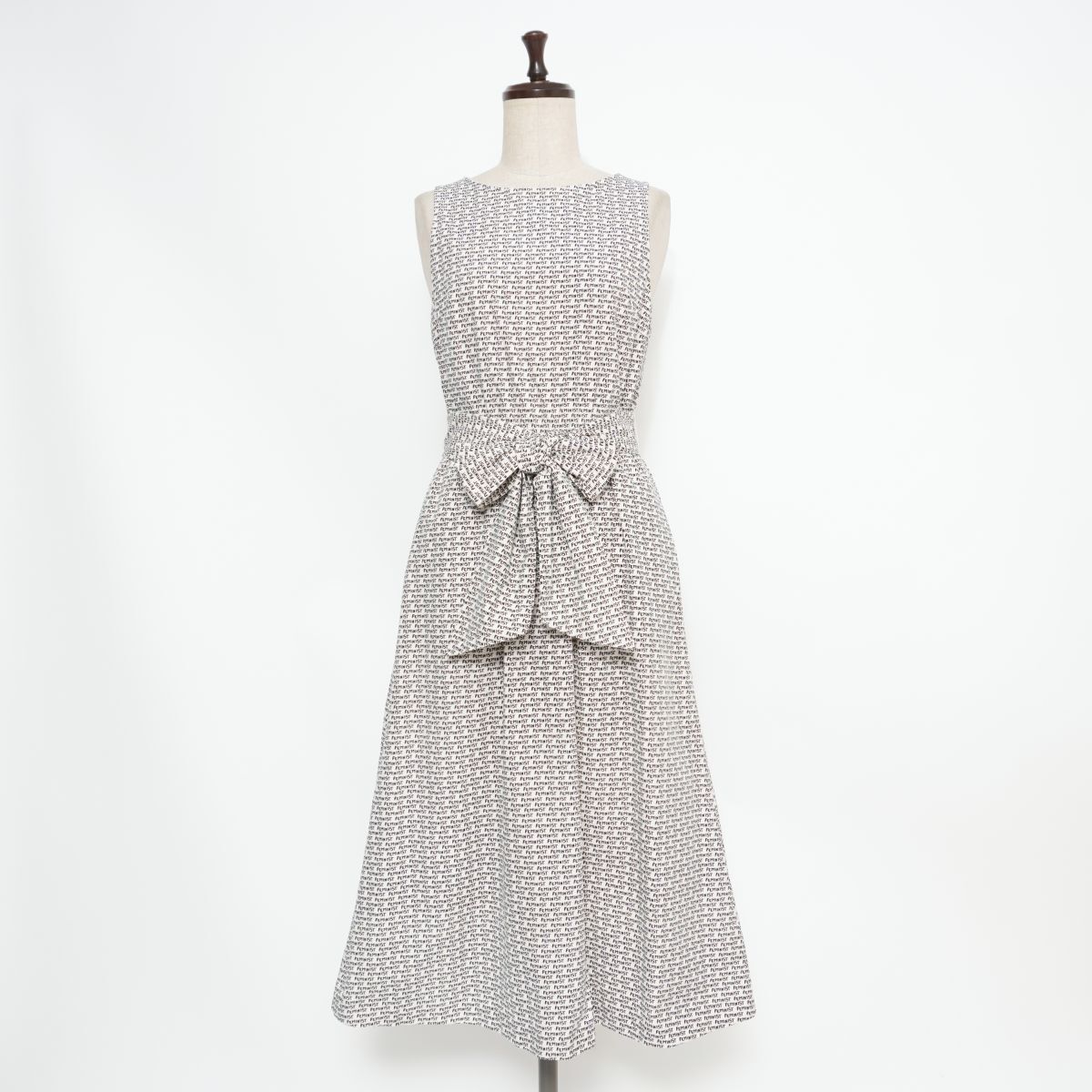 美品 alice+olivia アリスアンドオリビア 総柄FEMINISTノースリーブワンピース ミモレ丈 裏地なし レディース モノトーン サイズF*GD1109拍卖