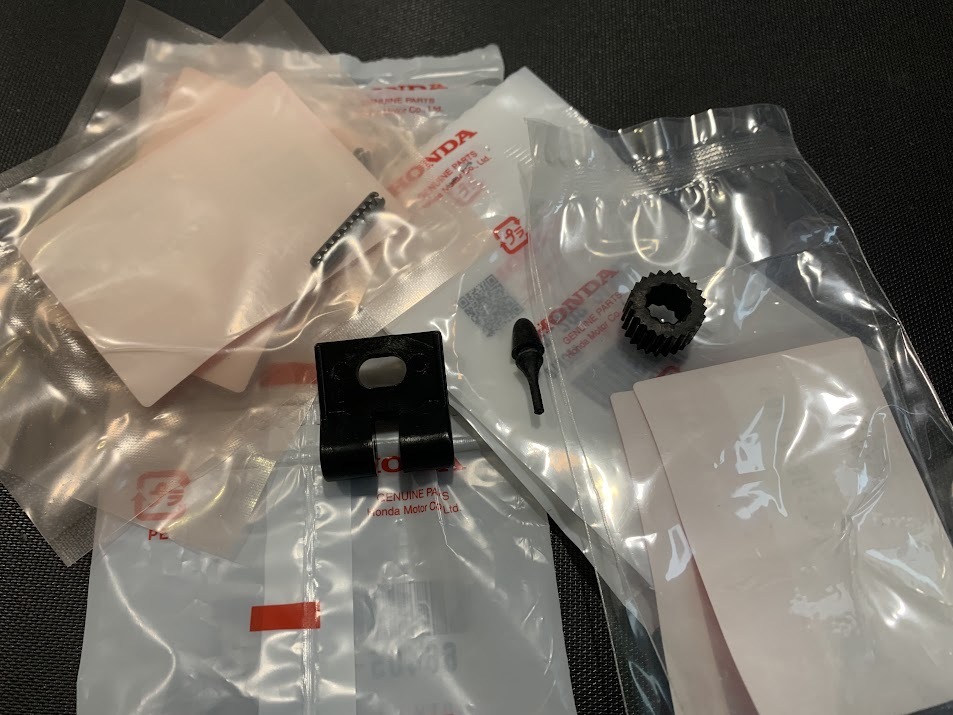 ホンダ EF シビック・CR-X グローブボックス のヒンジ・ストッパーゴム・ピンのセット 一台分 純正未使用品拍卖
