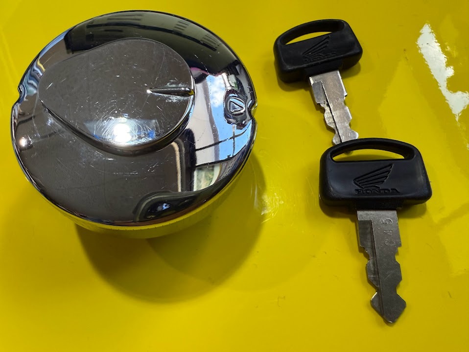 ホンダ モンキー タンクキャップ純正 鍵2個付き 中古拍卖