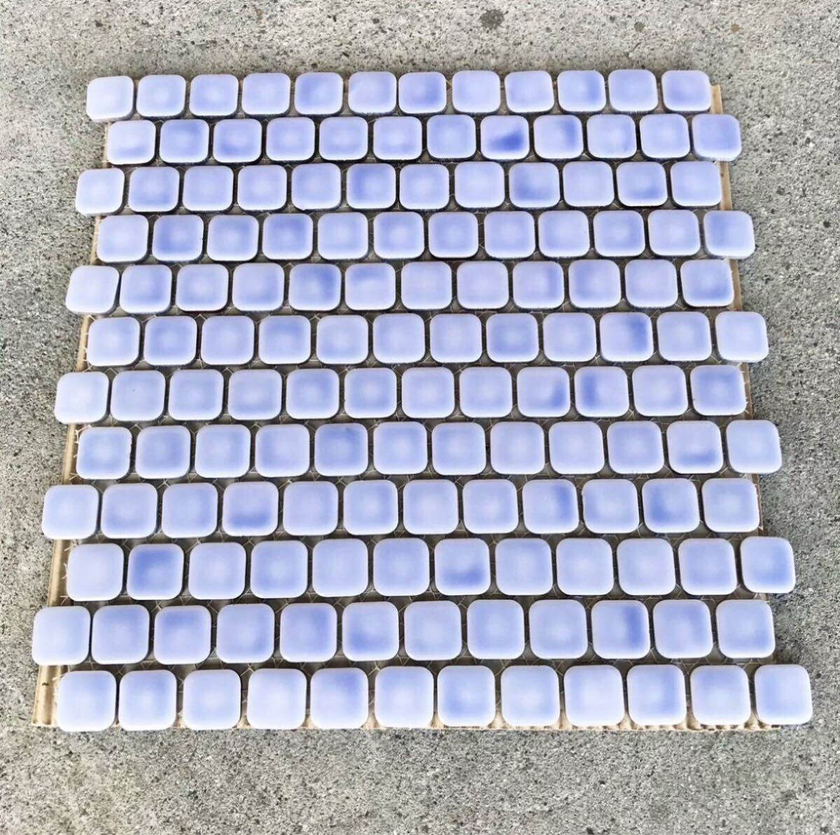 【 在庫限り!美濃焼 モザイクタイル ラベンダー 】小さい方が色々調整しやすいです! 25シートまで送料同じです。拍卖