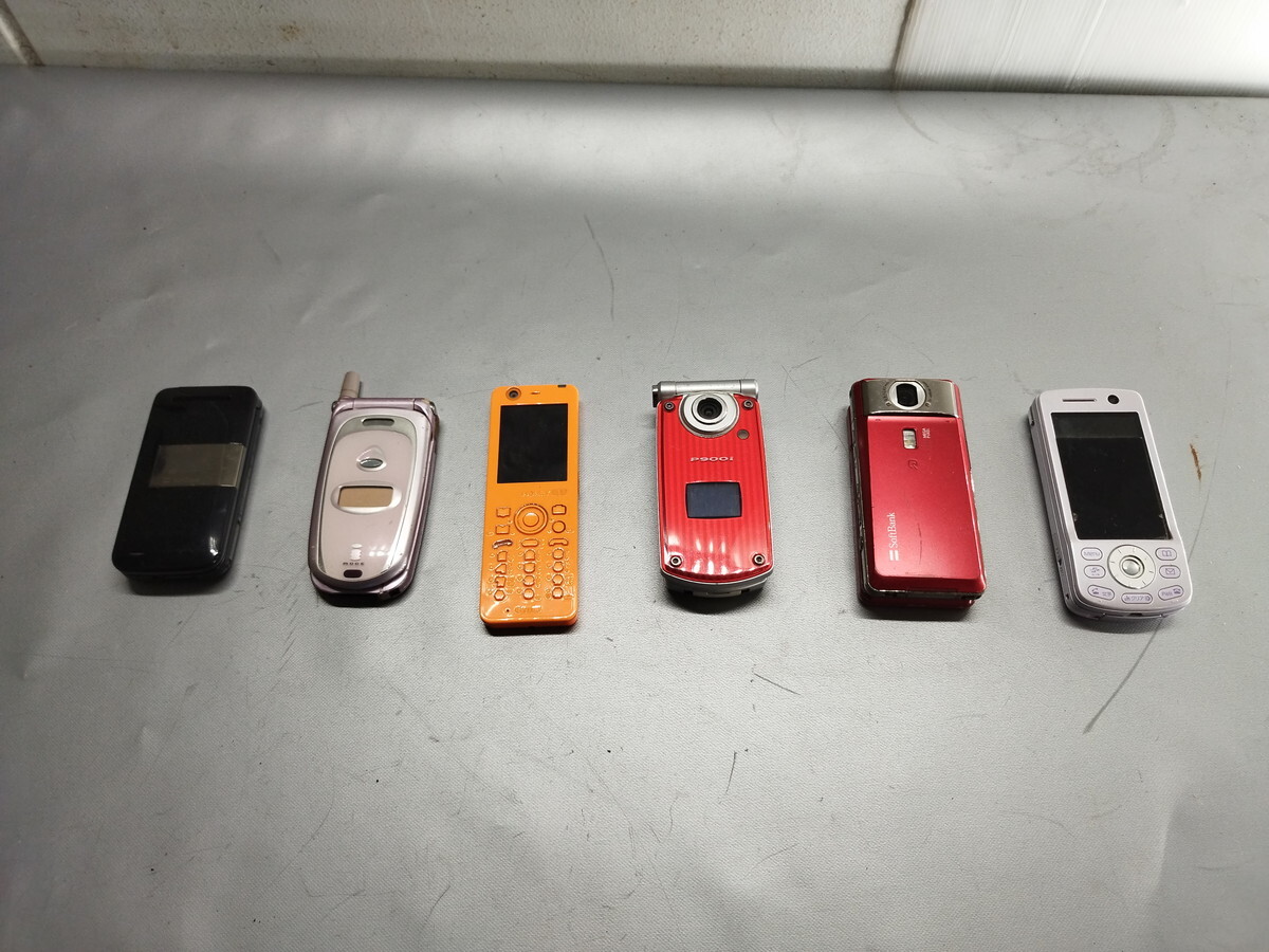 a11-011 ■携帯電話 ガラケー まとめて 6台 セット 動作未確認拍卖