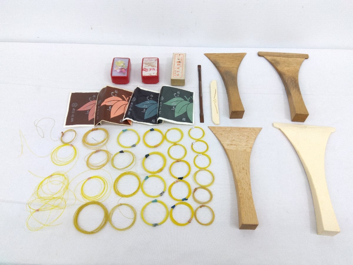 琴道具 まとめ売り パーツ 琴糸 バチ ケース 木製 プラ製 各種セット 中古 撥 和楽器拍卖