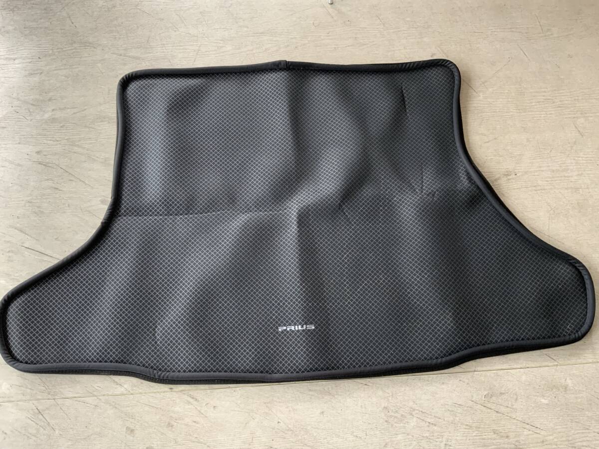 ZVW30プリウス 純正オプション ラゲッジマット 08213‐47055 拍卖
