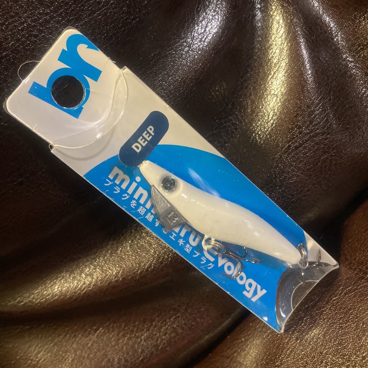 3.6g ミニマルエボロジー ディープ ブリーデン 新品 ホワイトホロリウム シーバス アジ メバル ジグ メタルジグ 3.6拍卖