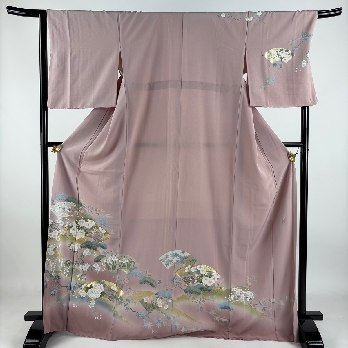 訪問着 身丈169.5cm 裄丈67cm M 袷 落款 扇面 菊 金糸 金彩 ピンク 正絹 名品 【中古】拍卖