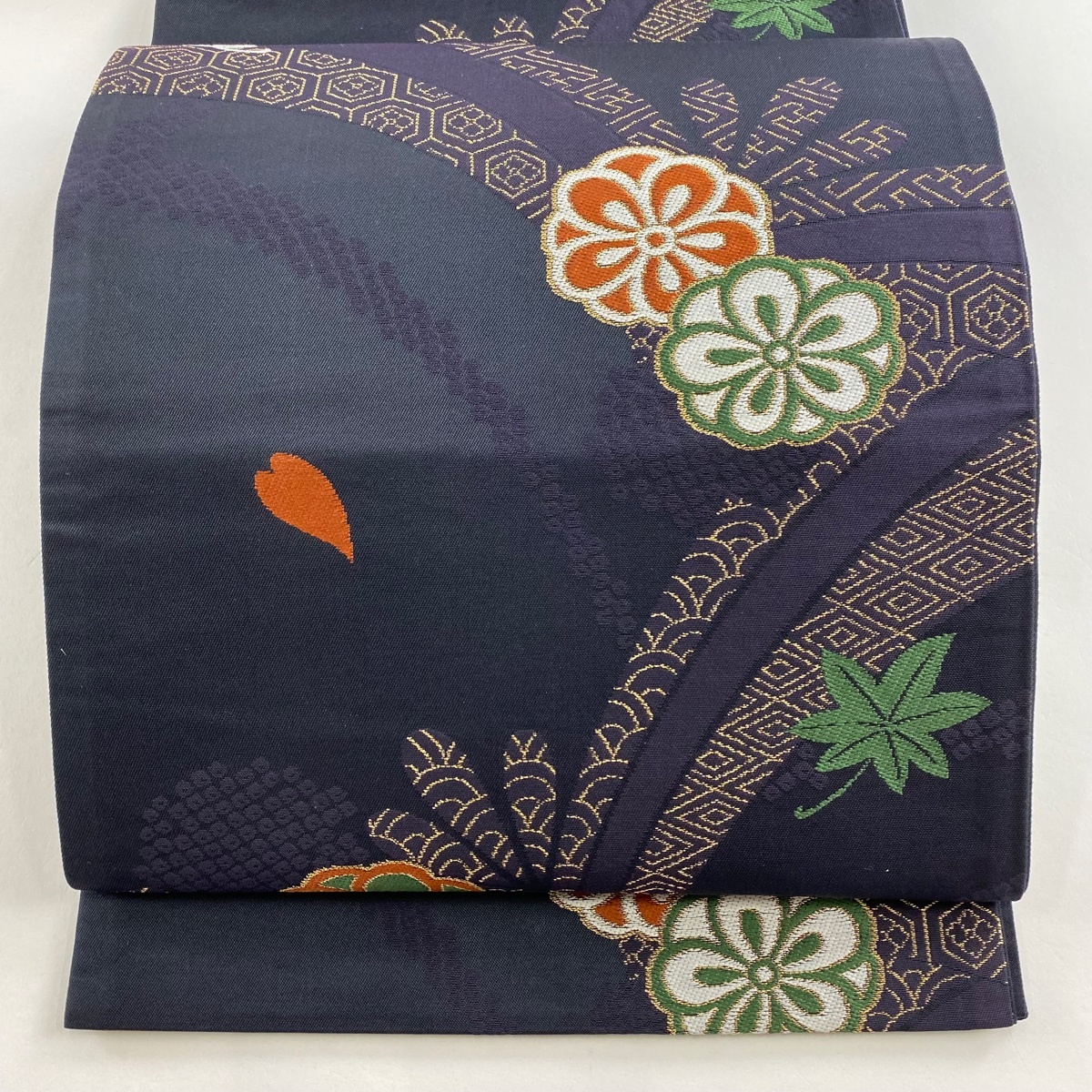 【美品】 袋帯 秀品 梅 花びら 金糸 黒 六通 正絹 【中古】拍卖