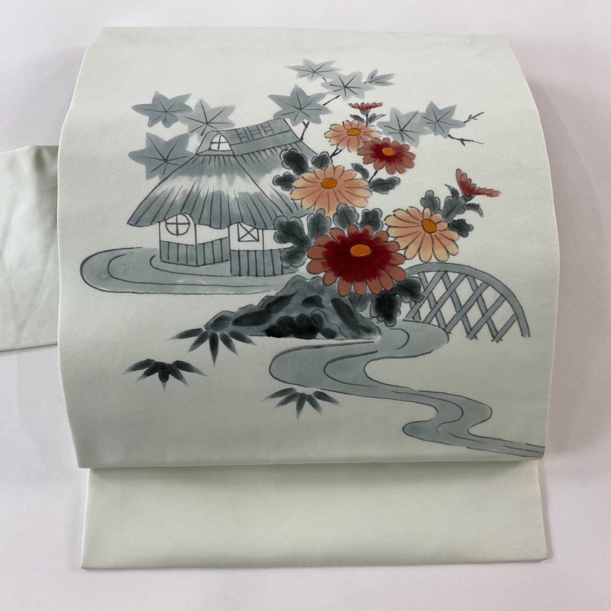 名古屋帯 優品 落款 菊 家屋 薄緑 正絹 【中古】拍卖