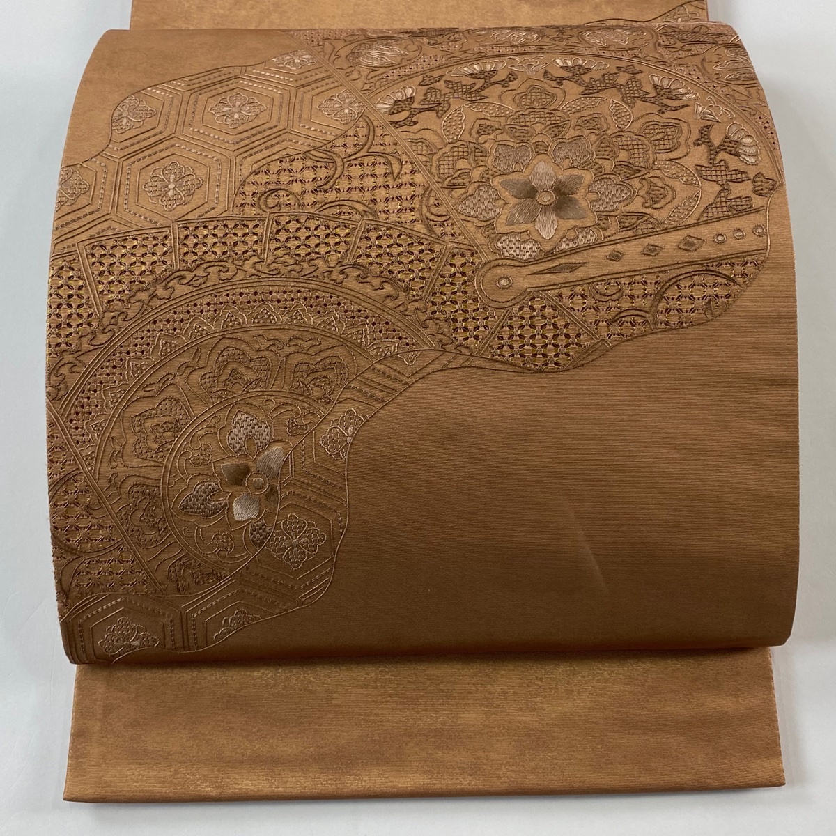 【美品】 袋帯 秀品 桧扇 華文 刺繍 箔 茶色 お太鼓柄 正絹 【中古】拍卖