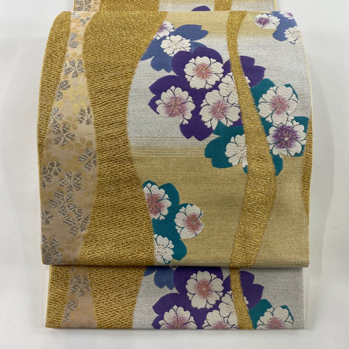 【美品】 袋帯 秀品 桜 よろけ縞 金銀糸 金色 六通 正絹 【中古】拍卖