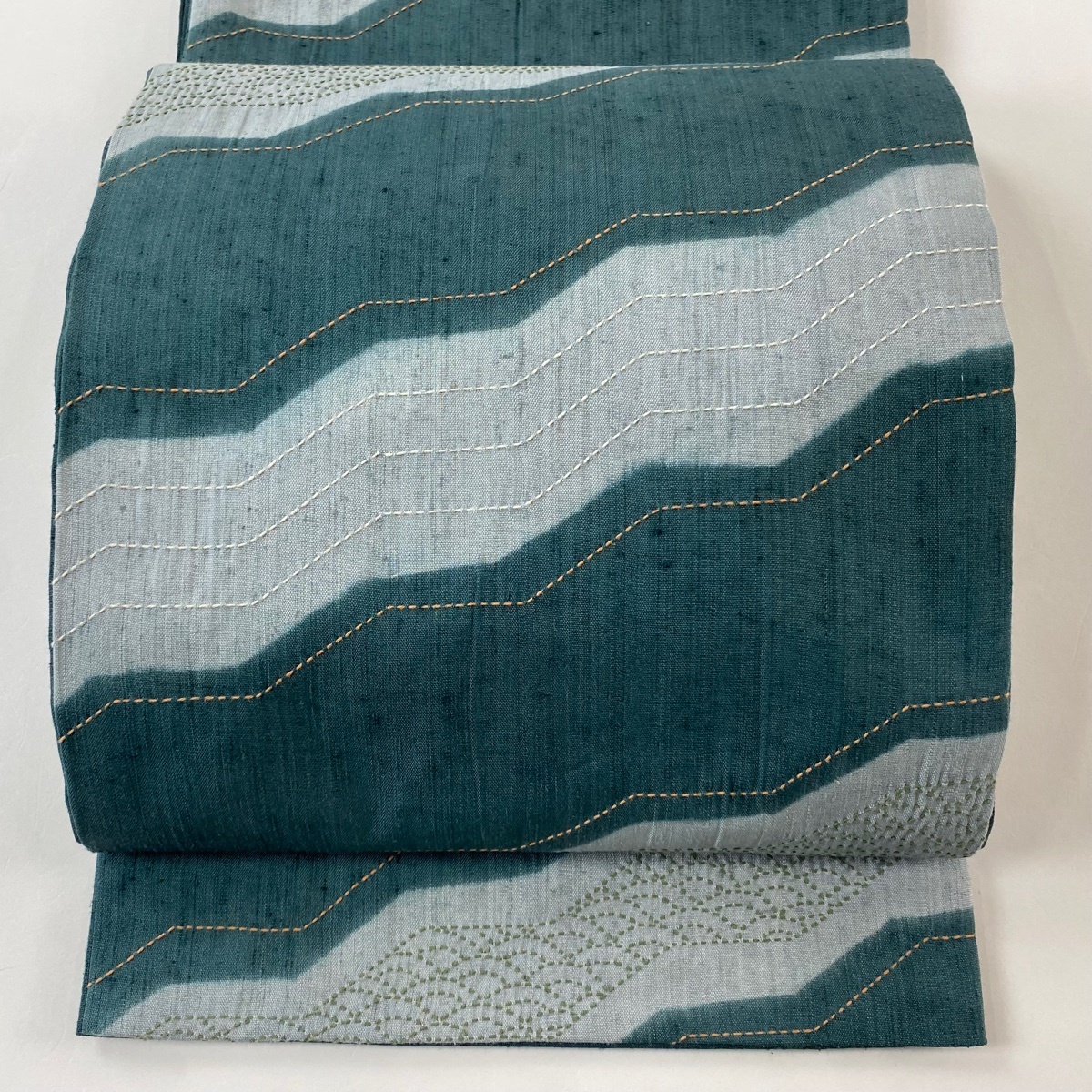 袋帯 秀品 紬地 幾何学 刺し子刺繍 灰緑 お太鼓柄 正絹 【中古】拍卖