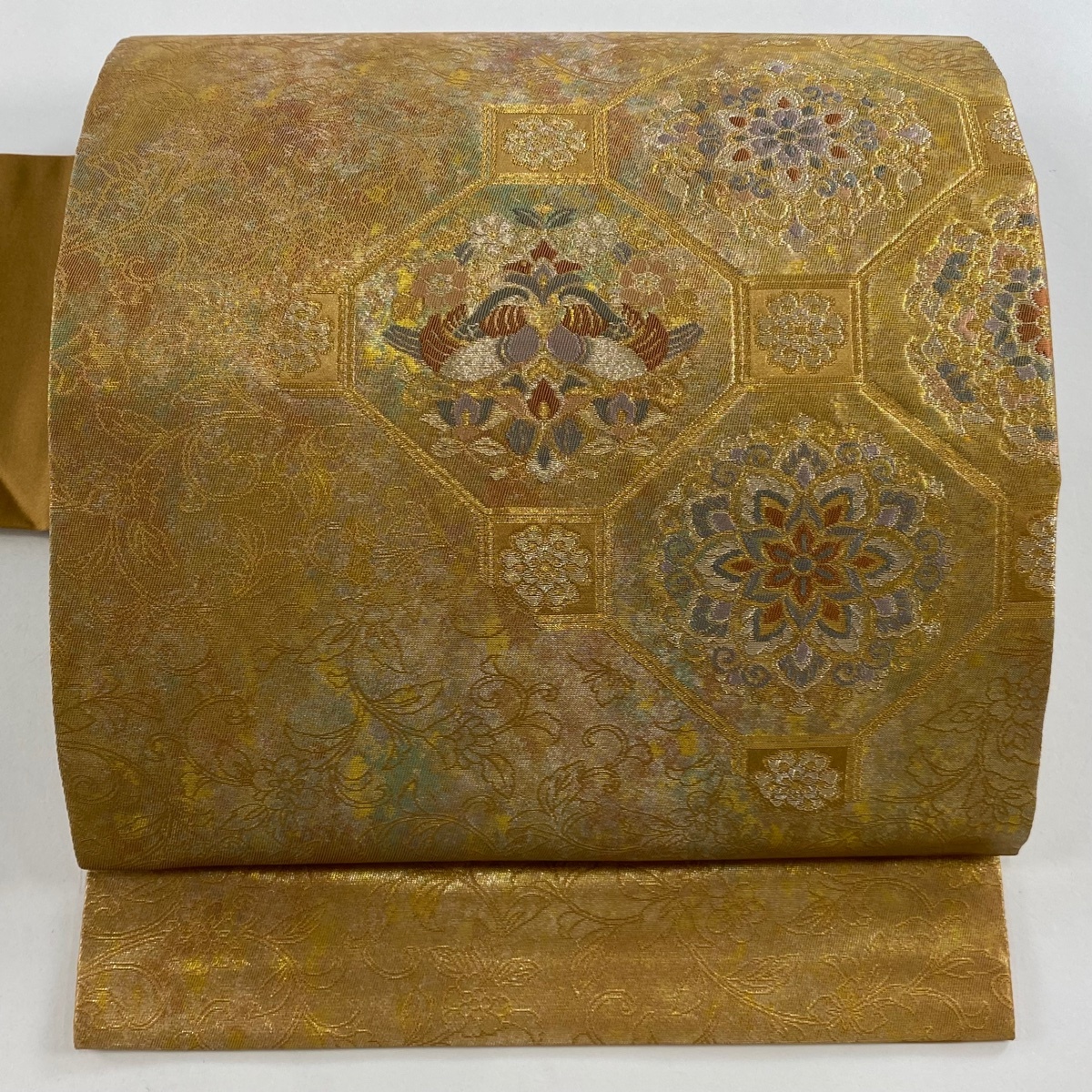 【美品】 名古屋帯 優品 向かい鳥 蜀江華文 金銀糸 箔 山吹茶色 正絹 【中古】拍卖