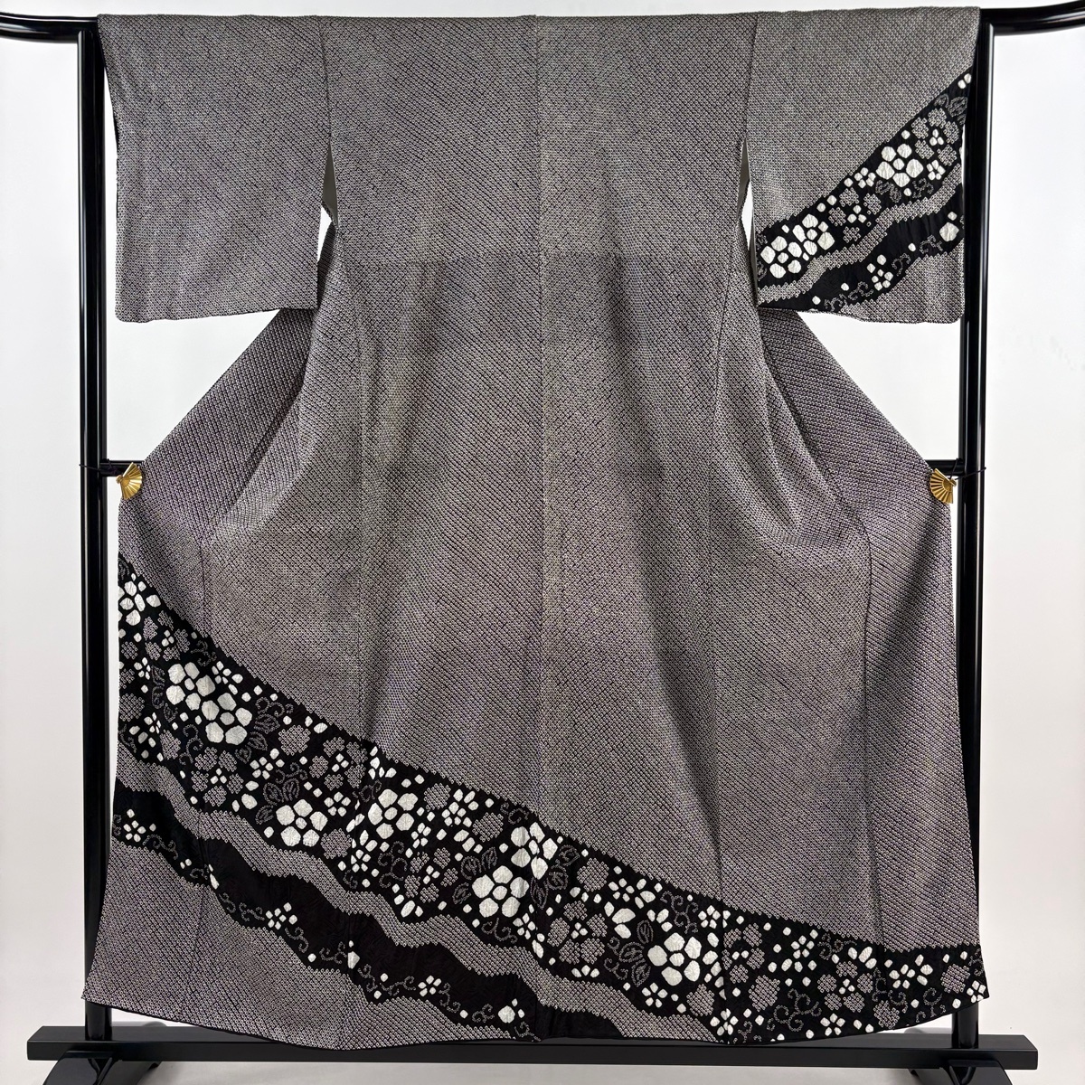訪問着 身丈156cm 裄丈64.5cm M 袷 草花 総絞り 黒 正絹 秀品 【中古】拍卖
