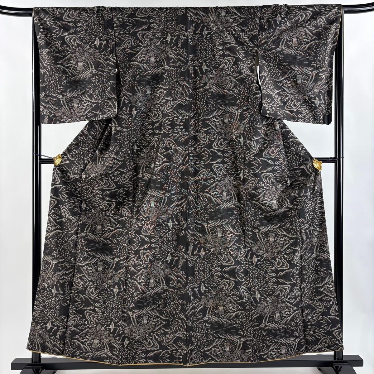 紬 身丈158cm 裄丈66.5cm M 袷 樹木 鶴 墨色 正絹 秀品 【中古】拍卖