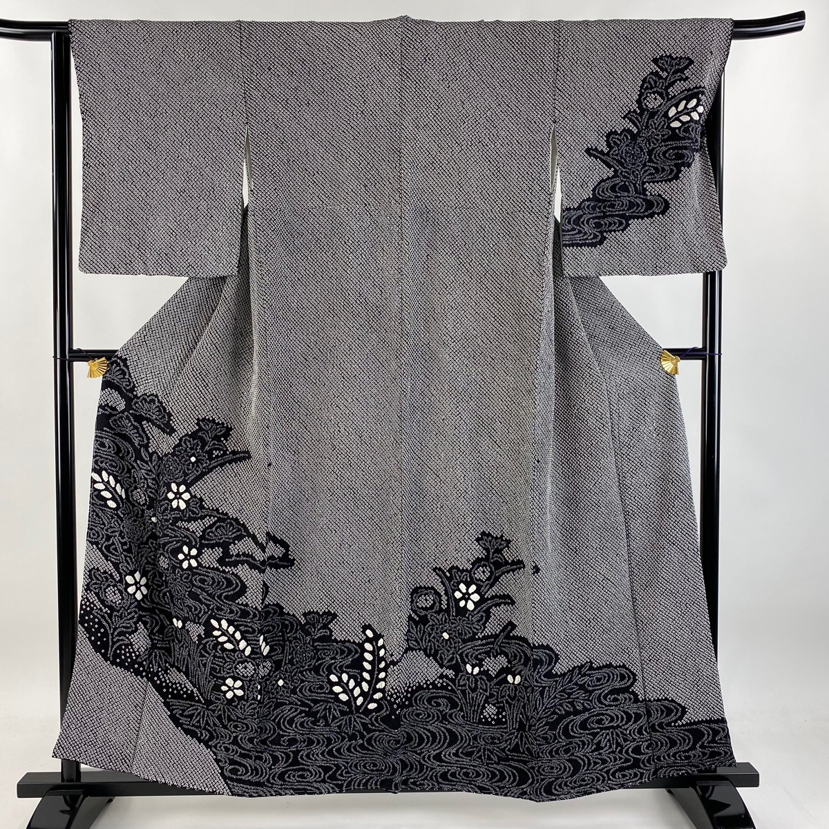 【美品】 訪問着 身丈157.5cm 裄丈64cm M 袷 草花 流水 絞り 黒 正絹 名品 【中古】拍卖