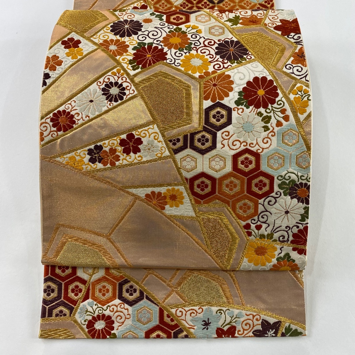 袋帯 名品 河合美術織物 落款 菊唐草 亀甲 唐織 箔 薄オレンジ 六通 正絹 【中古】拍卖