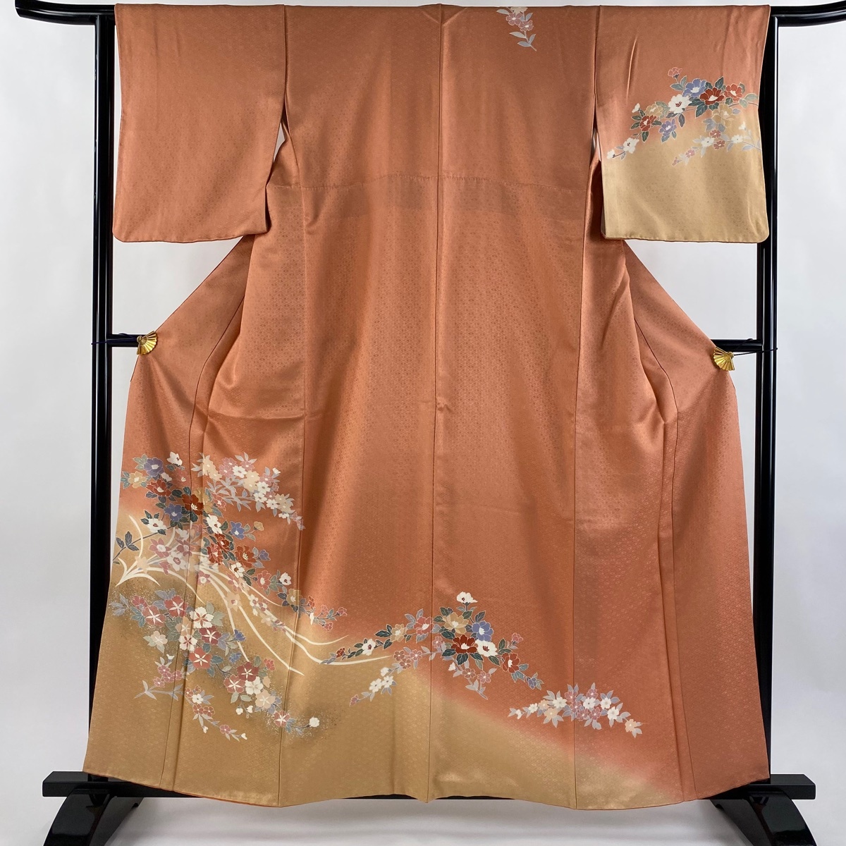 訪問着 身丈159cm 裄丈64cm M 袷 草花 地紋 金銀彩 染め分け サーモンピンク 正絹 優品 【中古】拍卖