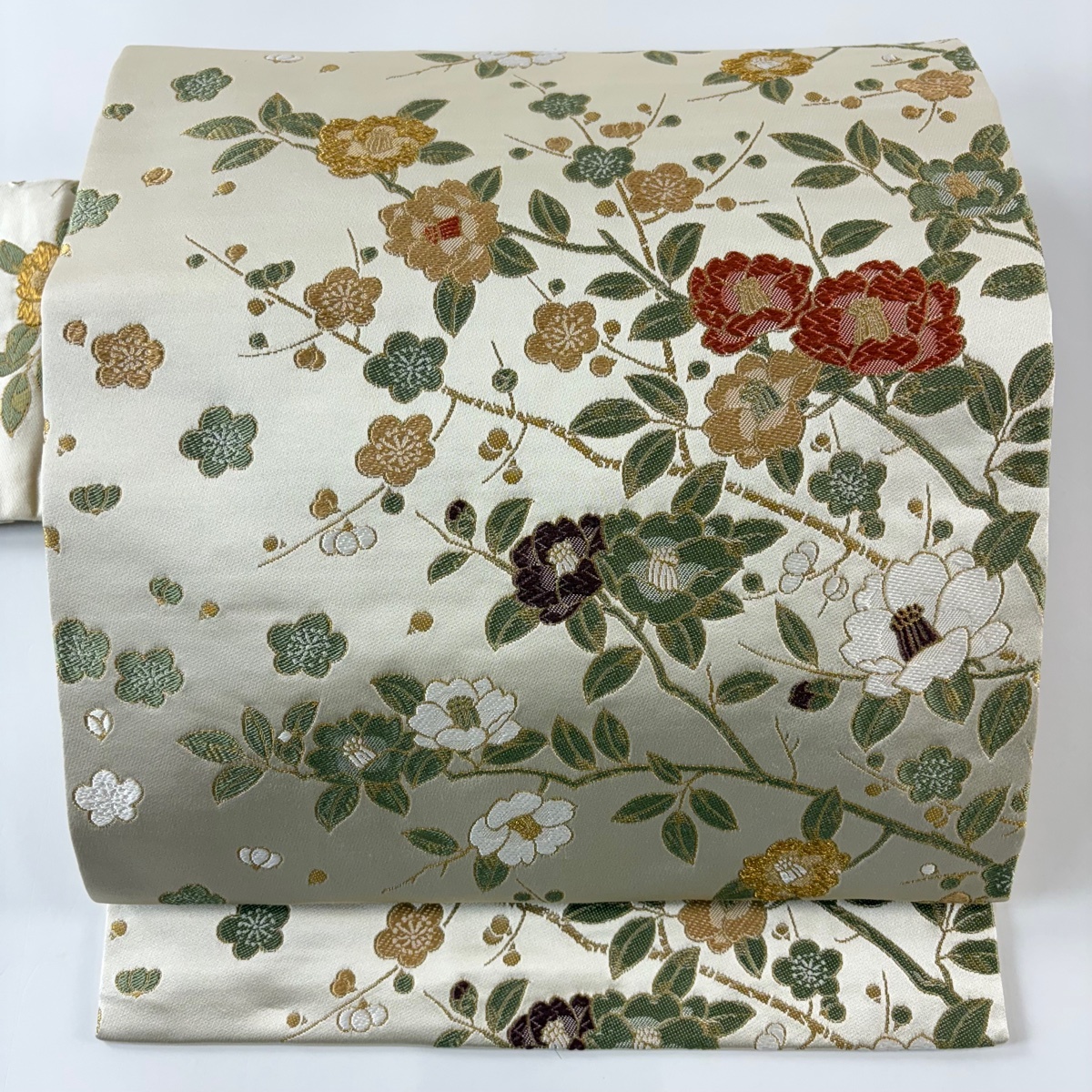 【美品】 名古屋帯 秀品 椿 梅 箔 金糸 ベージュ 正絹 【中古】拍卖