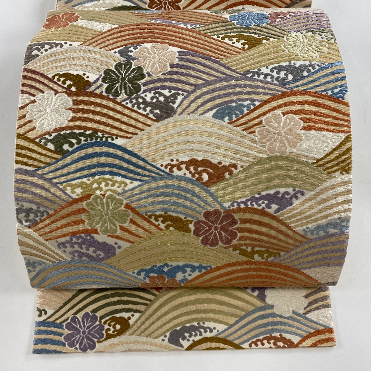 袋帯 名品 桜 波 箔 ベージュ 六通 正絹 【中古】拍卖