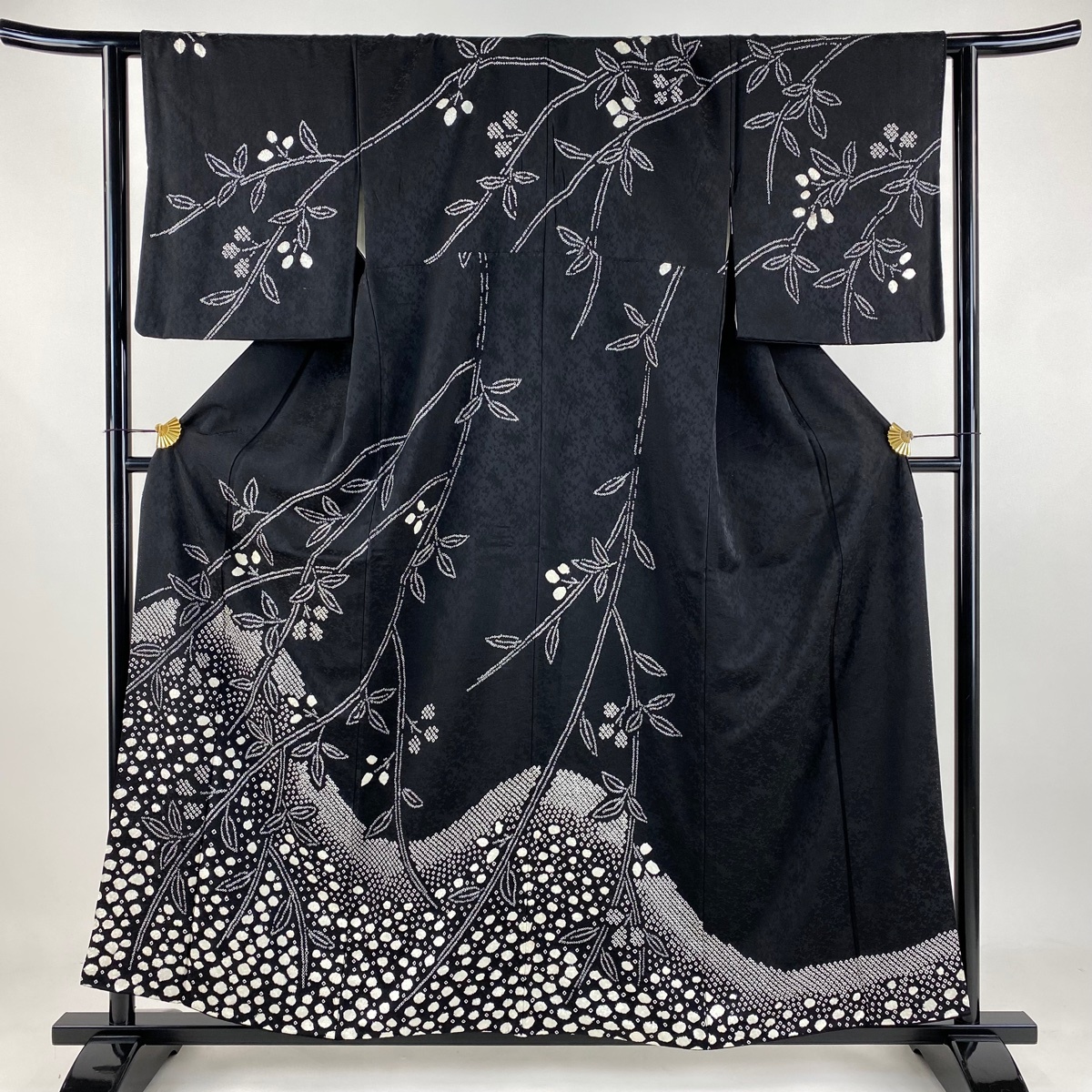 訪問着 身丈157.5cm 裄丈63cm S 袷 葉と実 絞り 黒 正絹 秀品 【中古】拍卖
