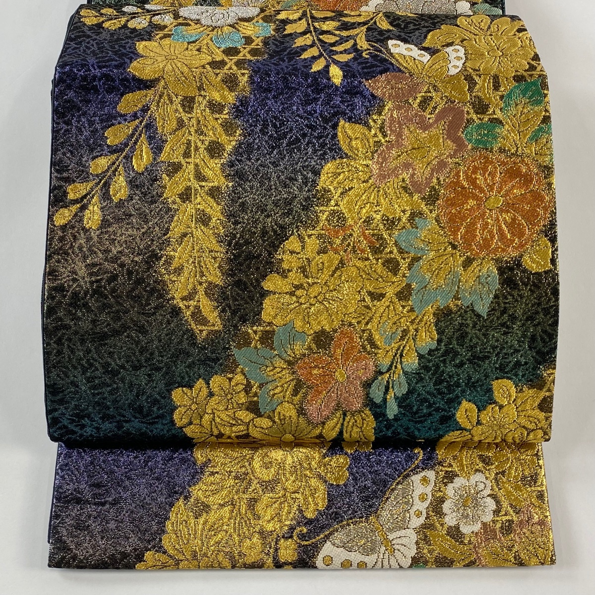 【美品】 袋帯 秀品 草花 蝶 金銀糸 刺繍 灰緑 六通 正絹 【中古】拍卖