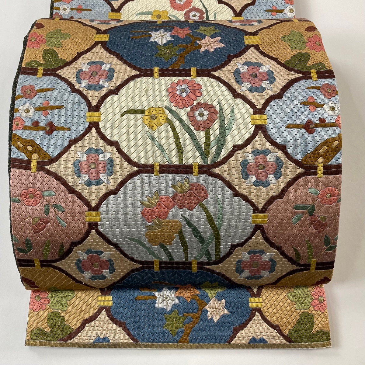 袋帯 逸品 草花 幾何学模様 刺繍 金糸 ベージュ 全通 正絹 【中古】拍卖