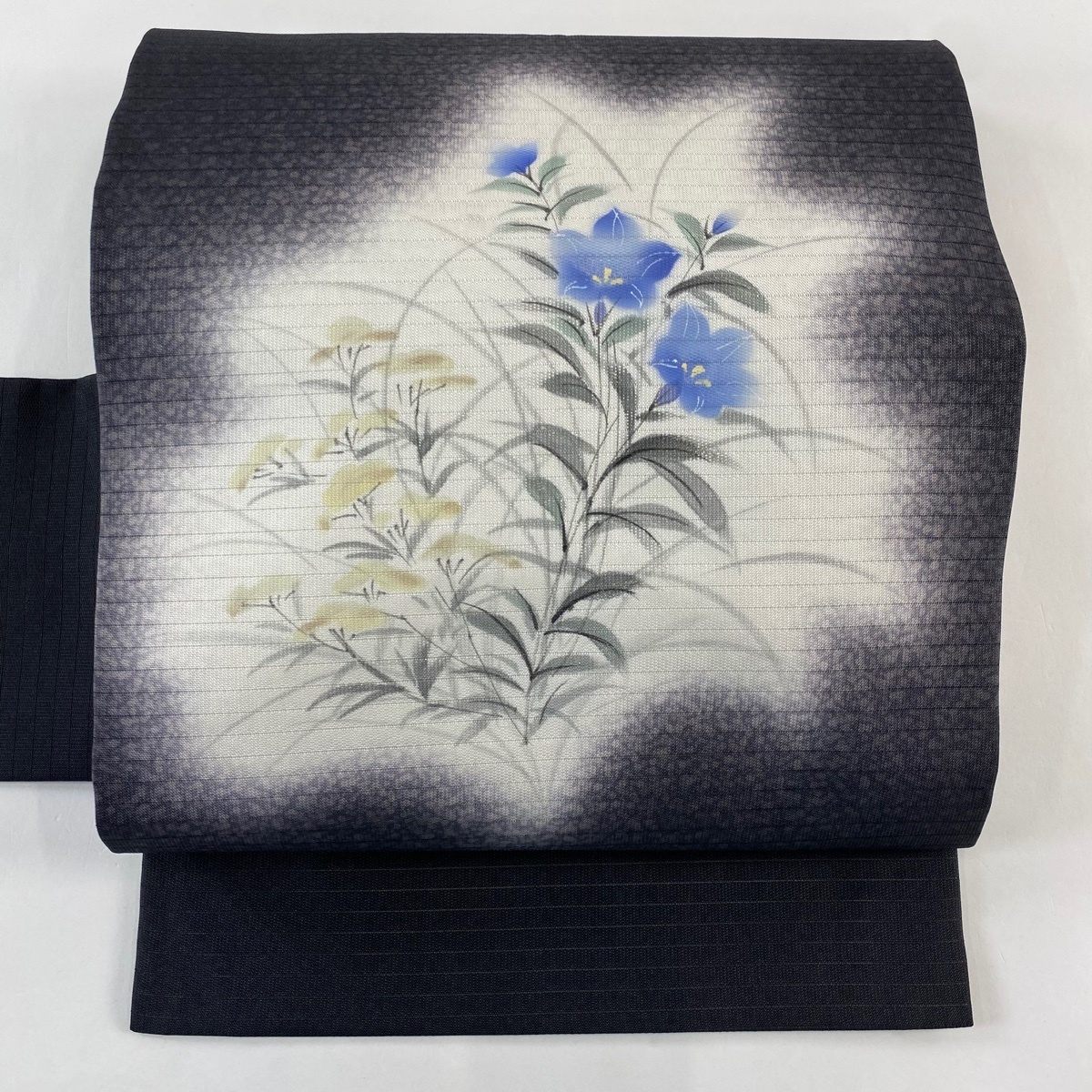 【美品】 名古屋帯 秀品 秋草 ぼかし 黒 正絹 【中古】拍卖