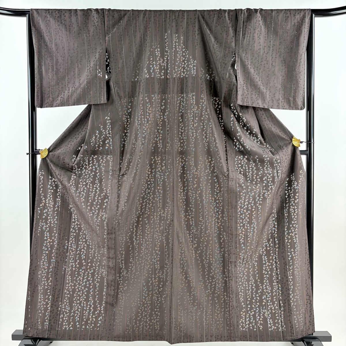 小紋 身丈162cm 裄丈67cm M 薄物 縦縞 葉柄 焦茶色 正絹 名品 【中古】拍卖