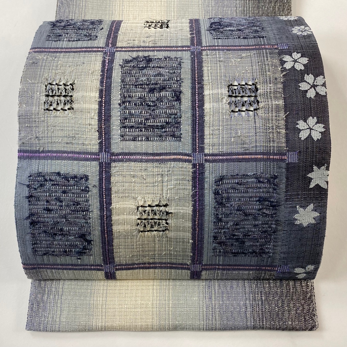 【美品】 袋帯 秀品 紬地 やまと 桜 幾何学模様 金糸 青灰色 お太鼓柄 正絹 【中古】拍卖