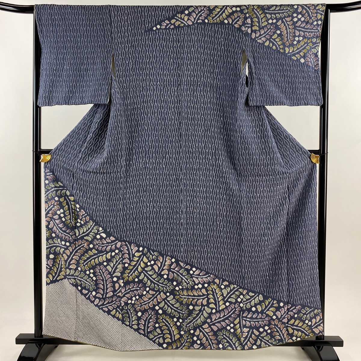 【美品】 訪問着 身丈160cm 裄丈64.5cm M 袷 葉柄 幾何学 絞り 藍色 正絹 秀品 【中古】拍卖