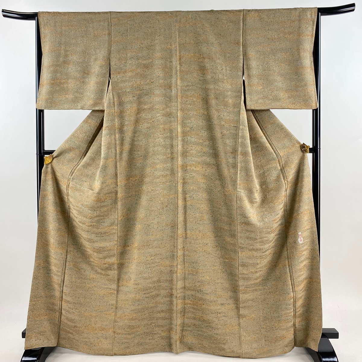 【美品】 小紋 身丈168cm 裄丈65cm M 袷 陶彩染 霞 薄茶色 正絹 名品 一つ紋 【中古】拍卖