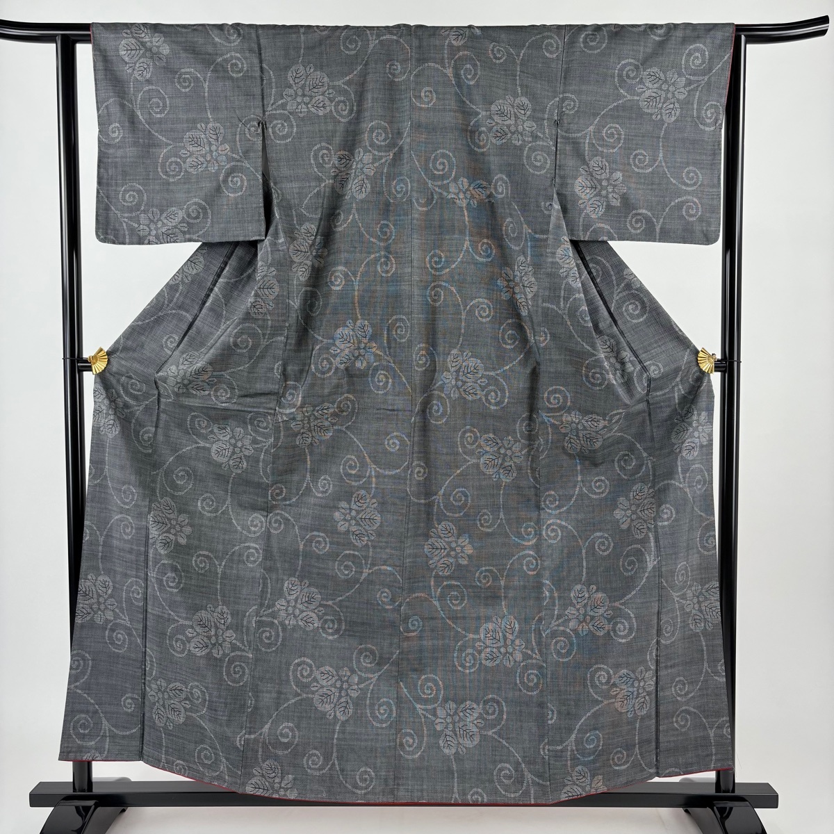 【美品】 大島紬 身丈159.5cm 裄丈62cm S 袷 花唐草 黒灰 正絹 秀品 【中古】拍卖