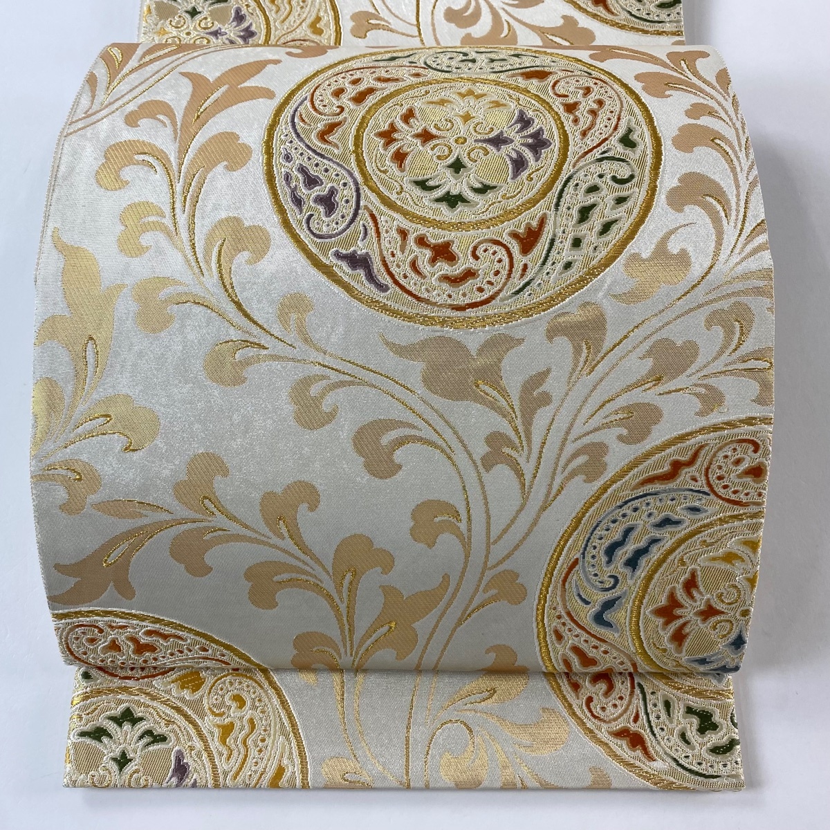 【美品】 袋帯 秀品 丸文 唐草 金糸 箔 クリーム 六通 正絹 【中古】拍卖