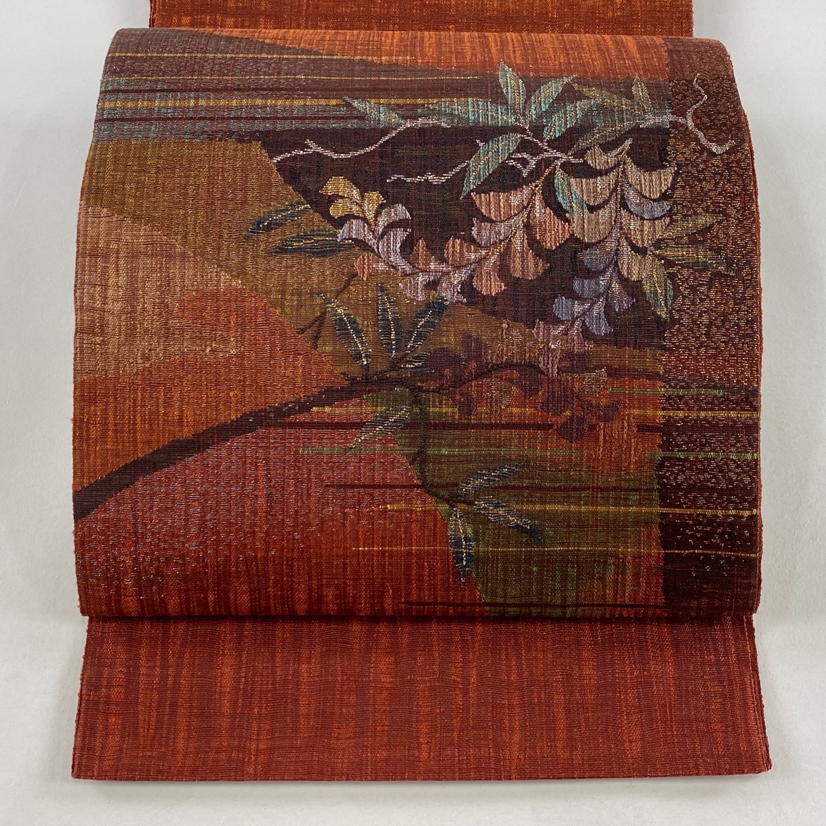 【美品】 袋帯 名品 渡文 落款 枝花 金銀糸 茜色 お太鼓柄 正絹 【中古】拍卖