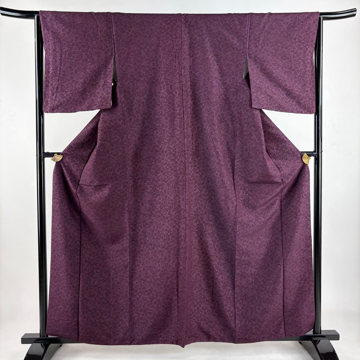【美品】 色無地 身丈160cm 裄丈64.5cm M 袷 地紋 紫 正絹 名品 【中古】拍卖