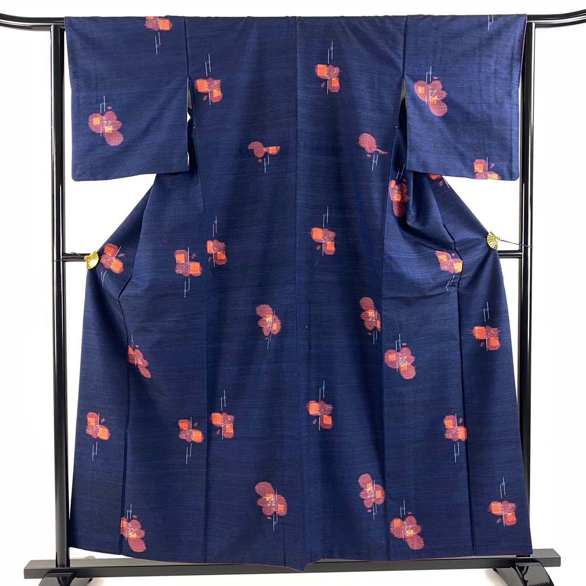 紬 身丈157.5cm 裄丈63cm S 袷 枝花 紺色 正絹 優品 【中古】拍卖