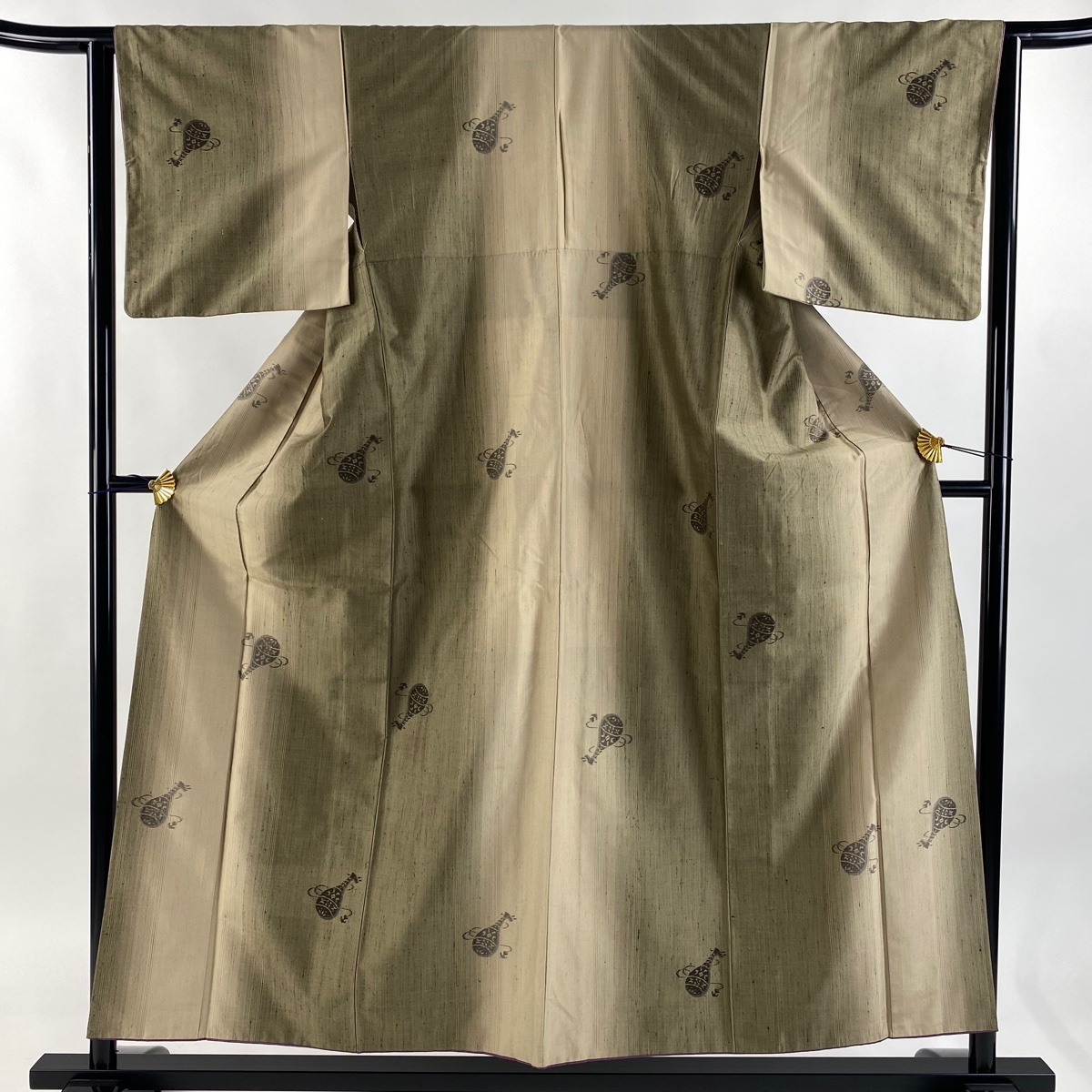 紬 身丈155cm 裄丈63cm S 袷 琵琶 縞 茶緑色 正絹 優品 【中古】拍卖