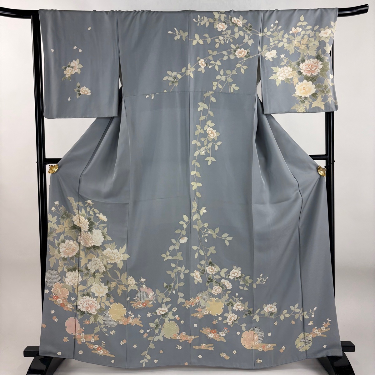 訪問着 身丈163cm 裄丈67cm M 袷 牡丹 雪輪 刺繍 金彩 青灰色 正絹 秀品 【中古】拍卖