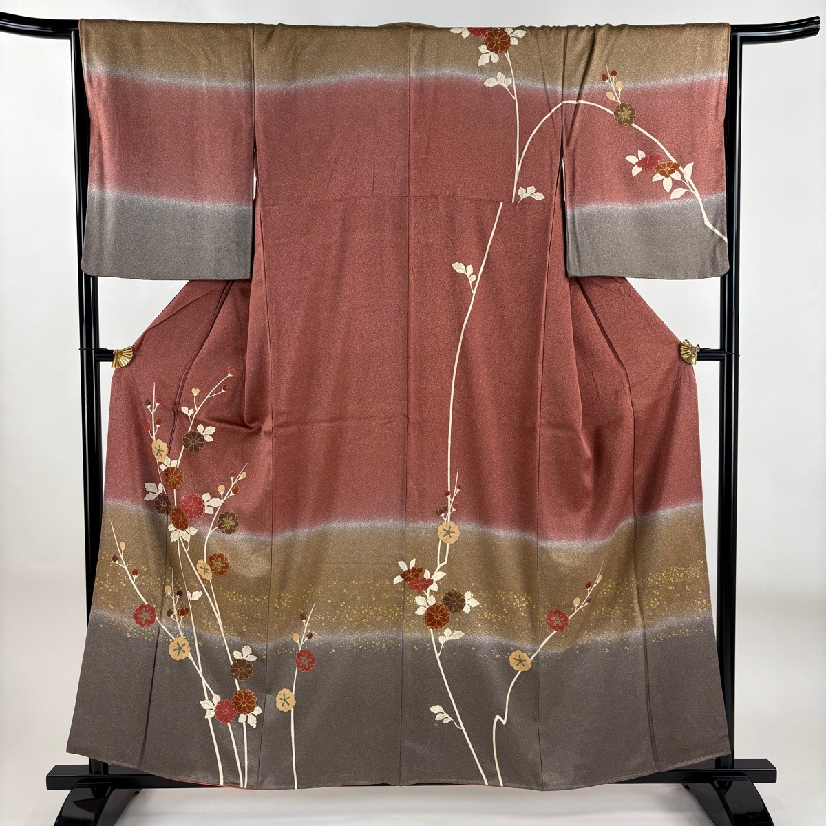 【美品】 訪問着 身丈156cm 裄丈66cm M 袷 枝梅 菊 金彩 染め分け ピンク 正絹 秀品 【中古】拍卖