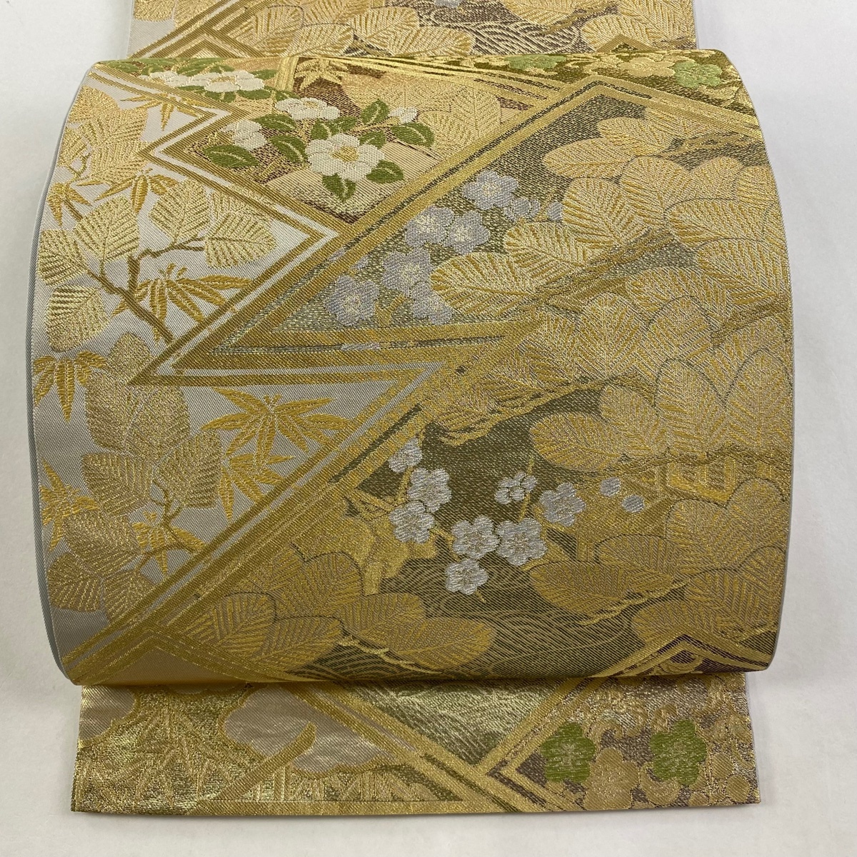 【美品】 袋帯 秀品 川島織物 落款 松竹梅 椿 金糸 箔 金色 六通 正絹 【中古】拍卖
