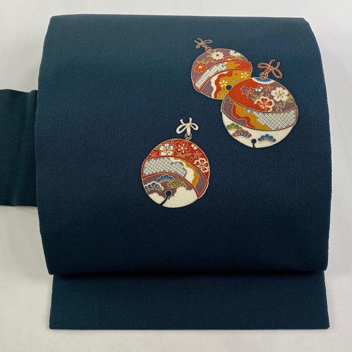 【美品】 名古屋帯 秀品 鈴 金彩 縮緬 深緑 正絹 【中古】拍卖