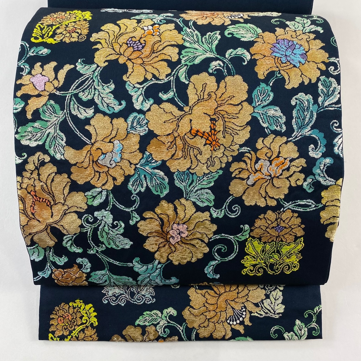 【美品】 袋帯 逸品 龍村平蔵 落款 花唐草 草花 刺繍 箔 濃紺 お太鼓柄 正絹 【中古】拍卖