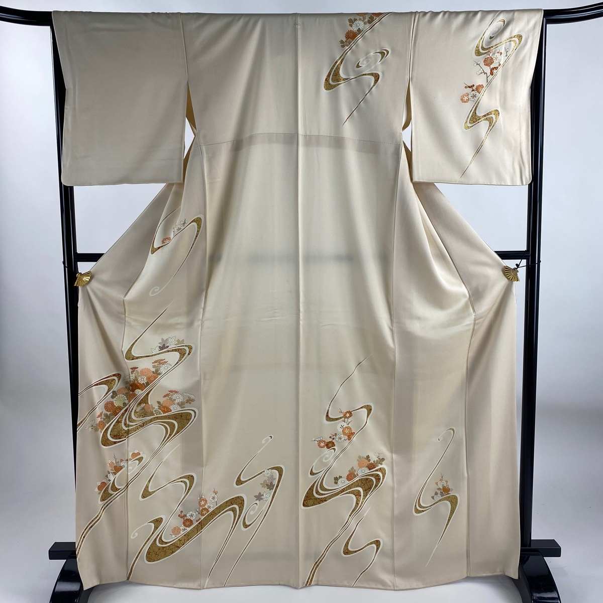 訪問着 身丈167.5cm 裄丈65cm M 袷 菊 流水 金糸 金彩 ベージュ 正絹 秀品 一つ紋 【中古】拍卖